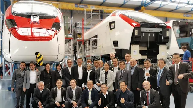 Kerja sama antara PT INKA (Persero) dan PT Kereta Api Indonesia (Persero) dengan Perusahaan produsen kereta api Swiss Stadler Rail. Dok Kementerian BUMN