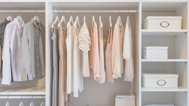 Tips Menjaga Pakaian di Lemari Tetap Wangi, Bebas dari Bau Apek Mengganggu