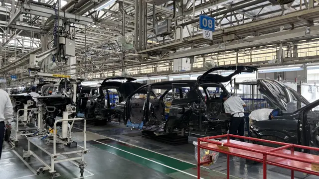 Pabrik Suzuki di Cikarang, yang berdiri sejak 2014, memproduksi mobil dengan lebih dari 10.000 komponen per unit, menggunakan teknologi canggih dan kandungan lokal sebesar 85%. (Dok. Suzuki)