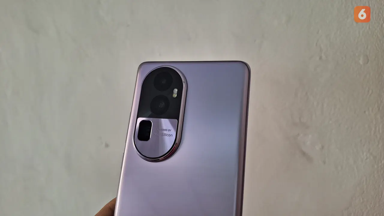 Oppo Reno 10 Pro Plus 5G (Liputan6.com/Giovani Dio Prasasti)