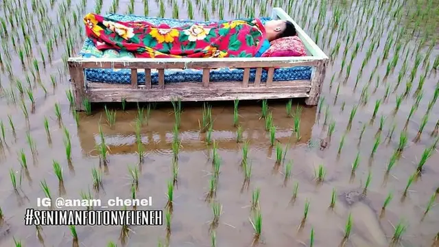 Tidur di Sembarang Tempat, Tingkah Kocak Orang Ini Bikin Geleng Kepala