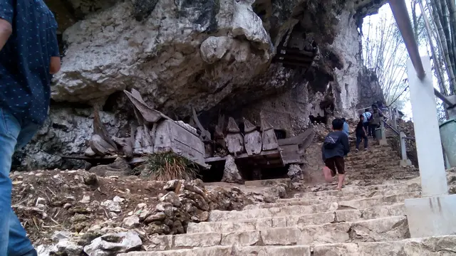 20151109-kuburan batu