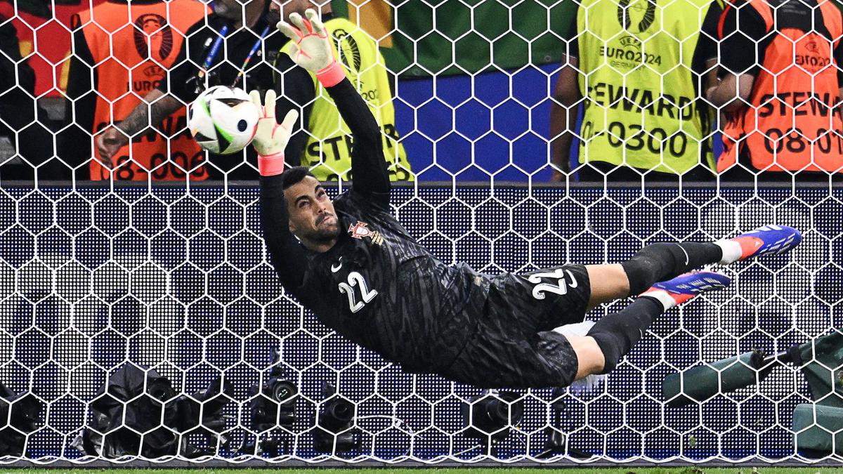 Kiper Incaran Manchester United Beri Lampu Hijau ke Proyek Klub Tetangga