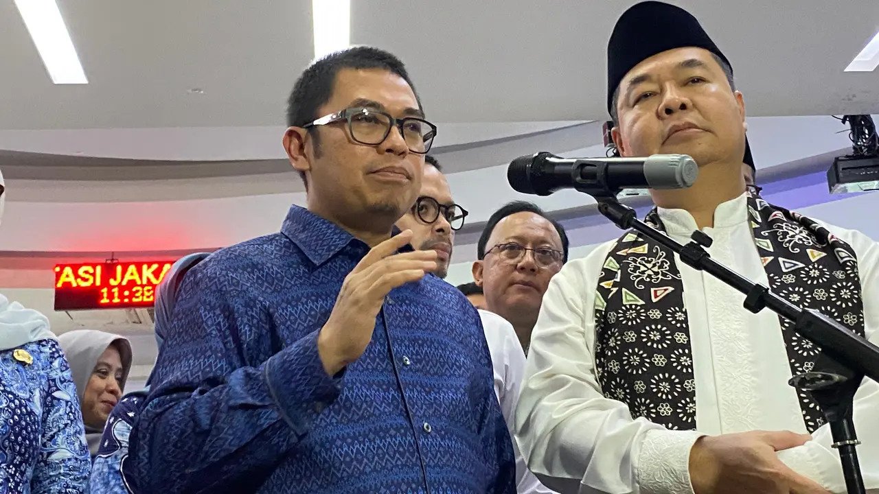 Direktur Utama PT. TransJakarta, Welvizon Yuza, menghadiri perayaan kelulusan angkatan pertama TransJakarta Academy yang digelar pada Jumat (7/2/2025).