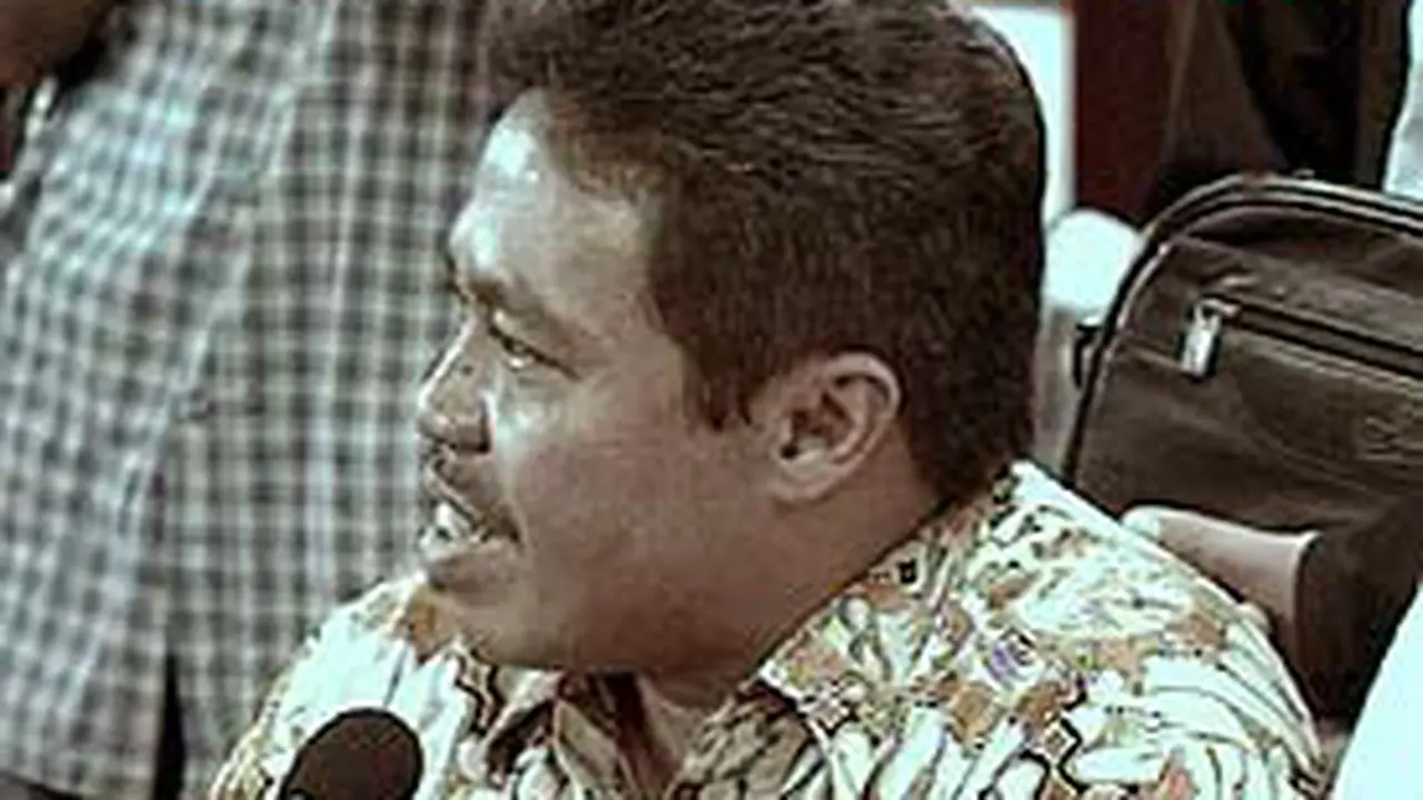 090805cNurmahmudi.jpg