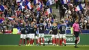 Para pemain Prancis merayakan kemenangan atas Albania pada laga Kualifikasi Piala Eropa 2020 di Stade de France, Paris, Sabtu (7/9). Prancis menang 4-1 atas Albania. (AFP/Lionel Bonaventure)