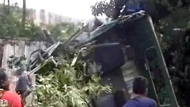 5 Kendaraan Tabrakan Beruntun di Mojokerto, 2 Tewas