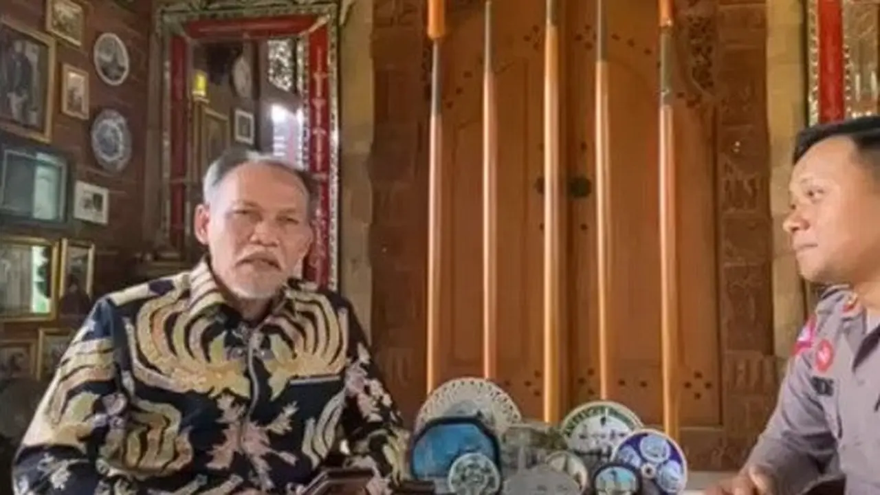 Kepala Pusat Studi Transportasi dan Logistik (PUSTRAL) UGM, Prof. Dr. Ir. Agus Taufik Mulyono, saat diskusi dengan Ditlantas Polda DIY.