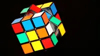 Robot Buatan Dua Bersaudara di Inggris Mampu Susun Rubik 4x4x4 dalam 45,3 Detik