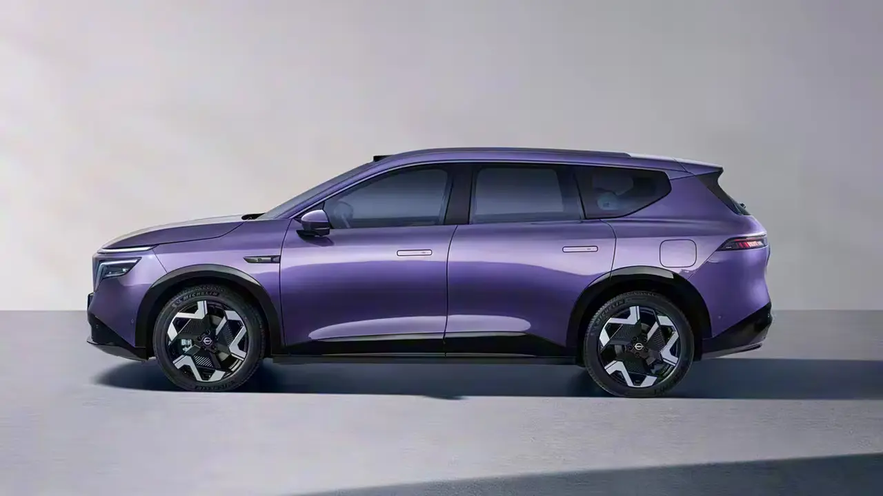 Nissan NX8