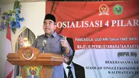 Wakil Ketua MPR yang juga Sekjen Gerindra Ahmad Muzani menggelar sosialisasi 4 pilar kebangsaan di Sekolah Tinggi Ekonomi Islam Al Irsyadi, Samboja, Kutai Kartanegara, Kalimantan Timur, Senin (31/7/2023). (Foto: Istimewa).