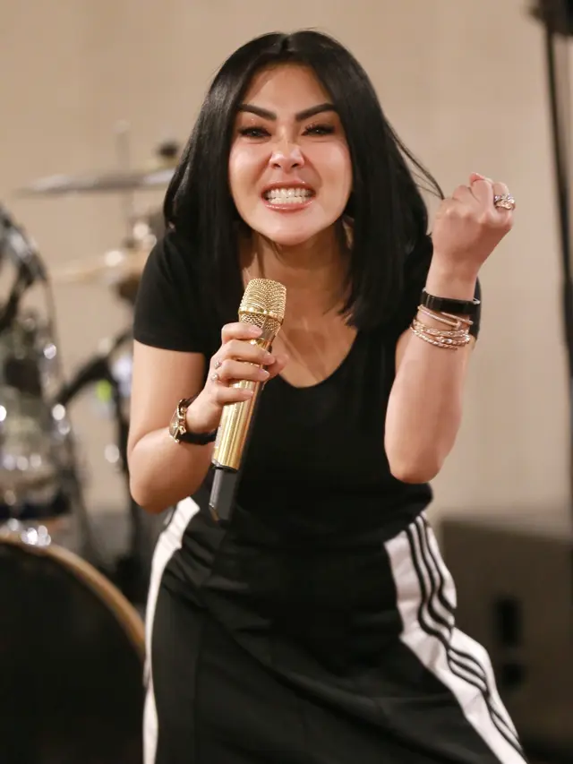 [Bintang] Syahrini