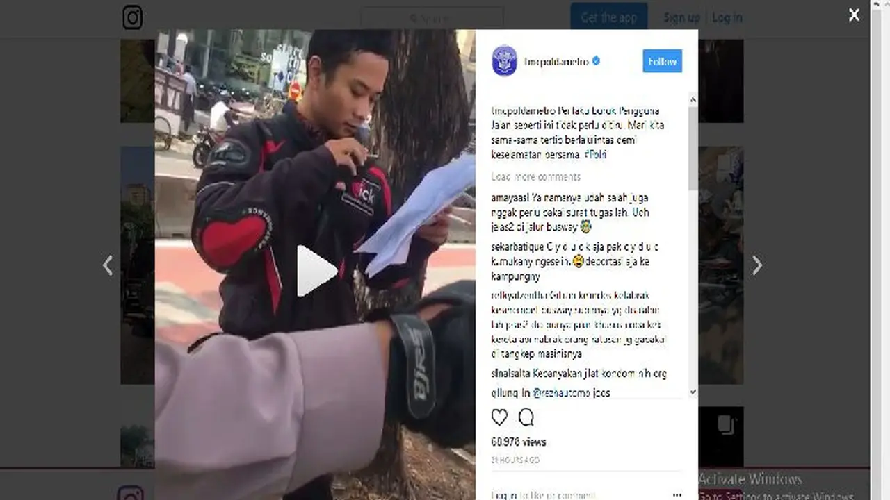 Pengendara motor tidak terima ditilang karena masuk busway (Foto:Istimewa)