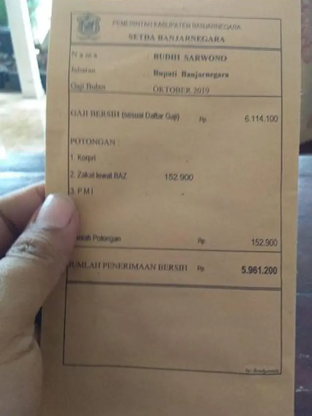 Slip Gaji Bupati Banjarnegara bulan Oktober 2019. (Foto: Liputan6.com/Tangkapan layar Instagram Kab BNA/Muhamad Ridlo)