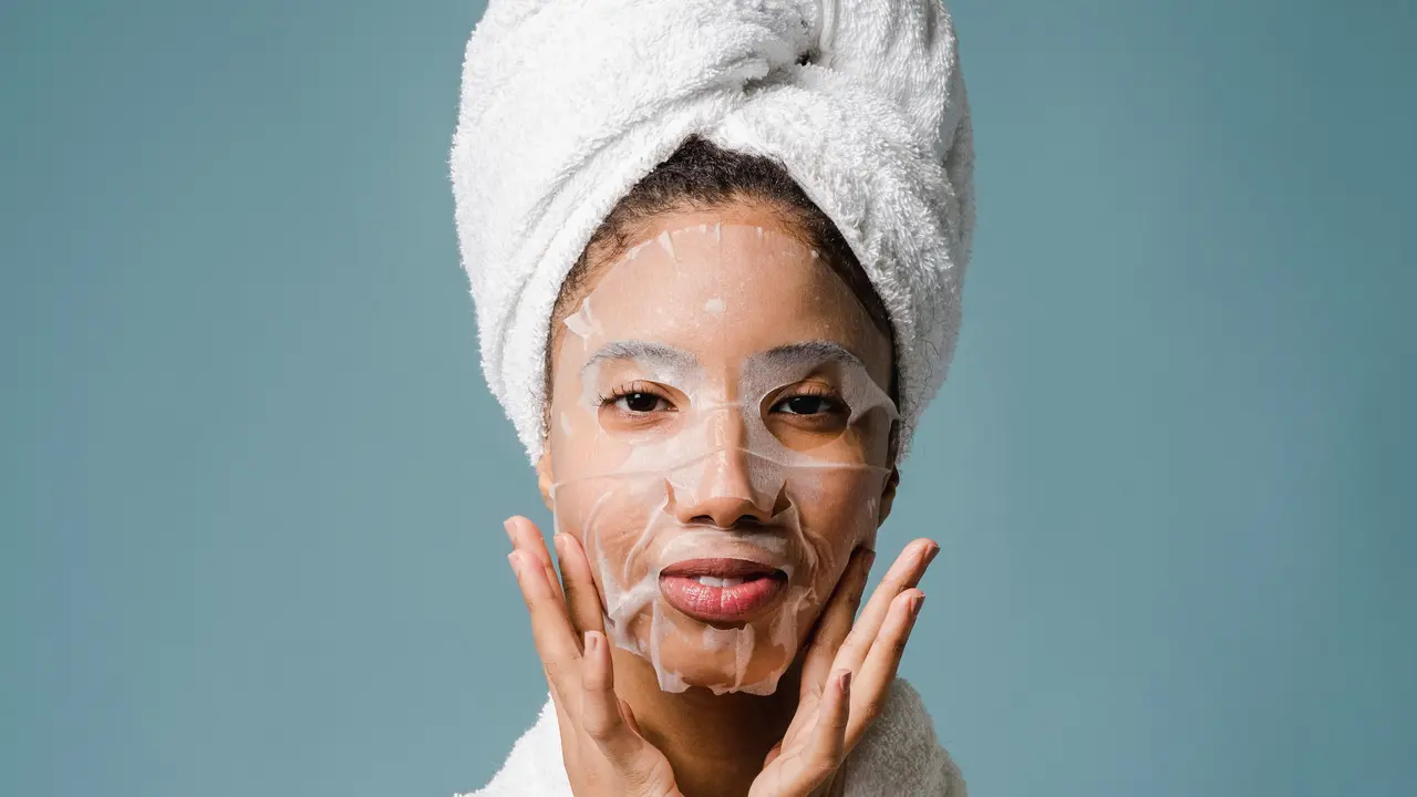 5 Kesalahan Umum Menggunakan Sheet Mask, Bikin Gagal Glowing