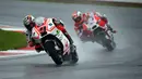 Pebalap Pramac Racing, Danilo Petrucci, berada di posisi kedua di Sirkuit Silverstone, Inggris. Minggu (30/8/2015). (EPA/Tim Keeton)