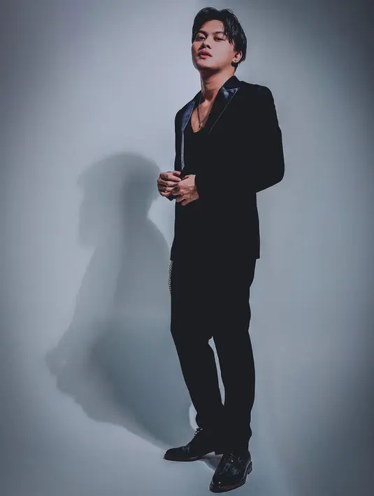 Meski sekarang hanya sekadar sahabatan, namun bagi Iky tak menampik jika di depannya nanti mereka akan berpacaran. Pasalnya, sekarang ini keduanya samm-sama tak punya kekasih. (Instagram/rizkyfbian)