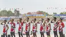 Tim dayung Indonesia menyanyikan lagu Indonesia raya pada Asian Games di JSC Lake Jakabaring, Sumatera Selatan, Jumat (24/8/2018). Tim dayung persembahkan emas ke sembilan untuk Indonesia. ANTARA FOTO/INASGOC/Nova Wahyudi/nym/18