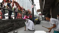 7 Atraksi Barongsai Low Budget Ini Bikin Ketawa Terbahak-bahak
