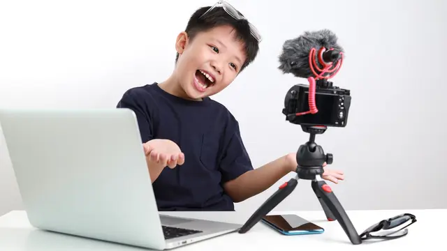 Anak Ngevlog