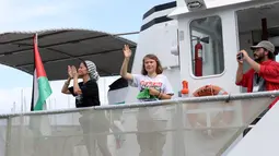 Aktivis iklim Greta Thunberg ikut serta dalam armada kapal bantuan kemanusiaan yang berangkat dari Barcelona menuju Gaza pada Minggu, 31 Agustus 2025. (Lluis GENE/AFP)