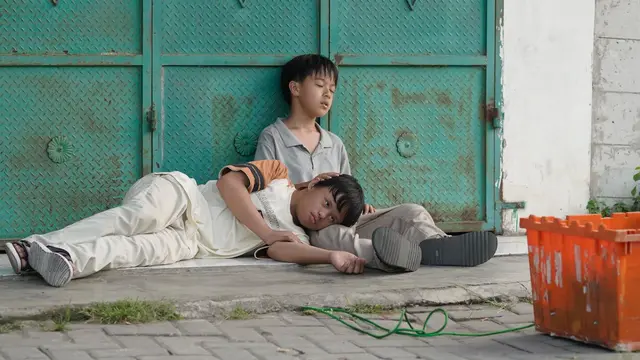 Salah satu adegan film Tanah Runtuh. (Foto: Dok. Denny Siregar Production)