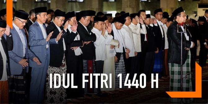 VIDEO: Jokowi Salat Idul Fitri di Masjid Istiqlal