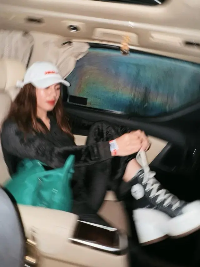 Felicya Angelista Nonton Konser IU. [@felicyangelista_]