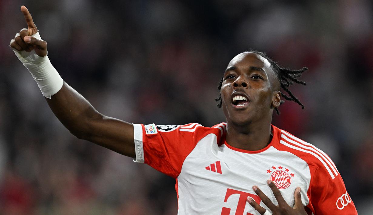 Mathys Tel yang kini tengah menjalani musim kedua bersama Bayern Munchen menempati posisi kelima sebagai pesepak bola Prancis termuda sepanjang sejarah yang mampu mencetak gol di Liga Champions. Berusia 18 tahun, 4 bulan dan 24 hari, ia mencetak gol pertamanya di Liga Champions bersama Bayern Munchen saat menang 4-3 atas Manchester United pada matchday pertama Grup A Liga Champions 2023/2024 (20/9/2023). (AFP/Christof Stache)