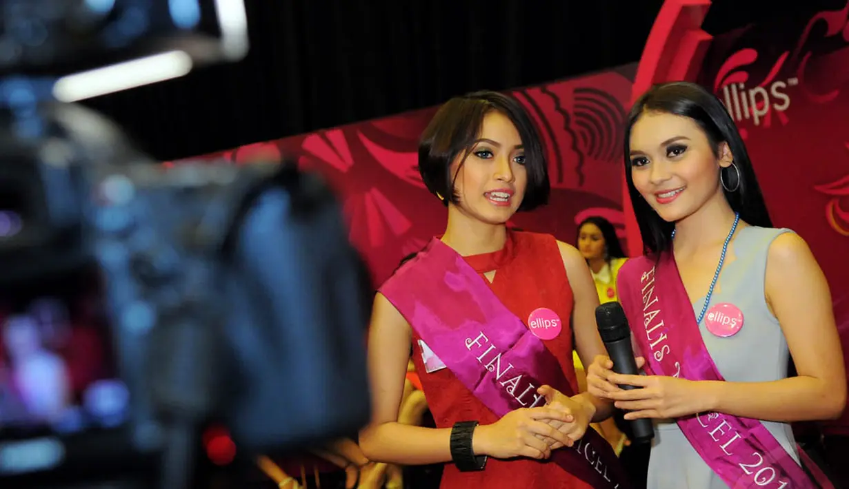 Para finalis akan dibekali segala hal untuk menunjukkan bakat mereka kepada masyarakat Indonesia dan juga dewan juri, Jakarta, (16/10/14). (Liputan6.com/Faisal R Syam)