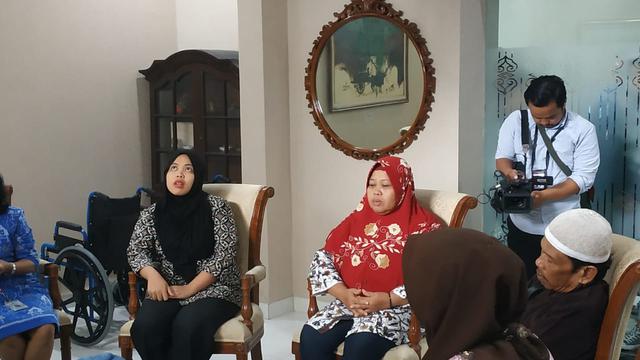 Siti Aisyah bertemu dengan Presiden Joko Widodo atau Jokowi di Istana Merdeka Jakarta, Selasa (12/3/2019).