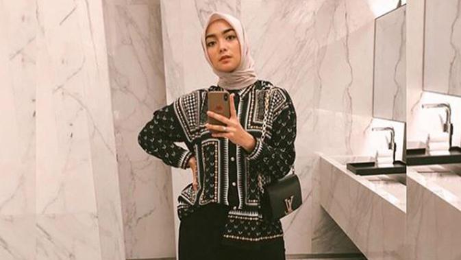 Foto Gaya Ootd Citra Kirana Yang Mantap Berhijab Cantik Dan Modis Showbiz Liputan6 Com