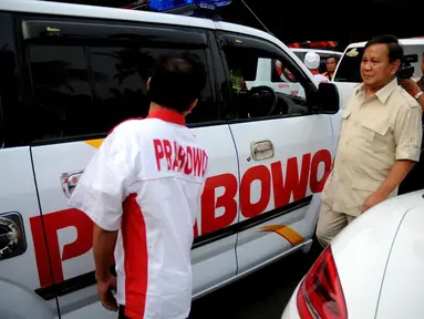 [FOTO] Prabowo Lepas 20 Kendaraan Relawan Kesehatan 