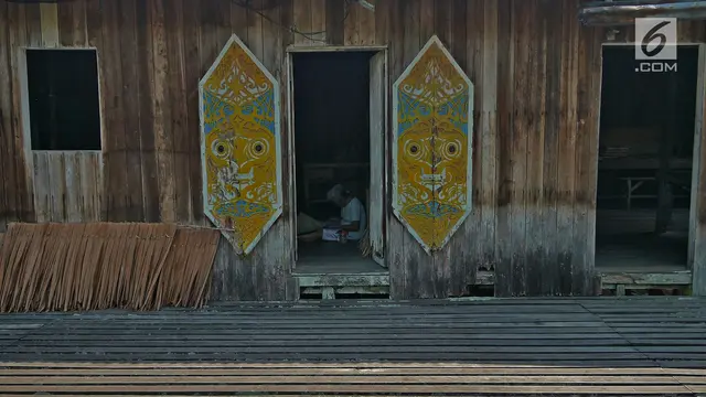 Melihat Rumah Adat Tertua di Kalimantan Barat