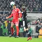 Aksi Javi Martinez sebagai kapten Bayern Munchen pada laga melawan Borussia M'gladbach. (doc. FC Bayern)