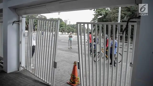 Kondisi Pintu GBK yang Dijebol Suporter