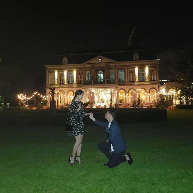 6 Momen Gracia Indri Dilamar Kekasih Bule di Belanda, Romantis Banget