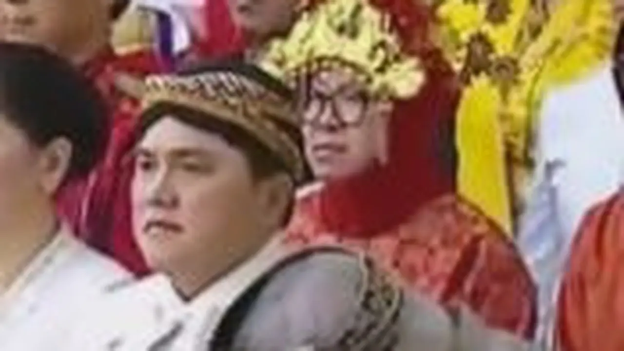 Tingkah kocak Menteri Pekerjaan Umum dan Perumahan Rakyat (PUPR) Basuki Hadimuljono, atau sering disapa dengan Pak Bas dibagikan di akun Instagram Menteri Badan Usaha Milik Negara (BUMN) Erick Thohir.