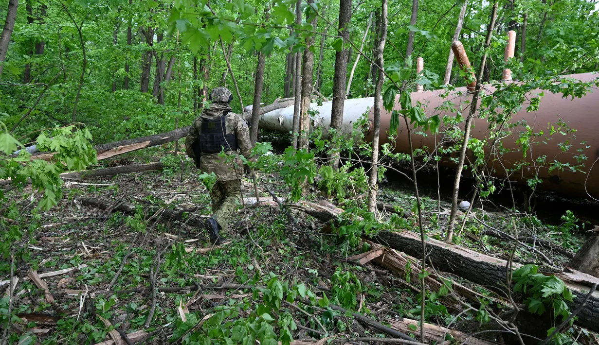 Pasukan Rusia menggunakan rudal Kh-59 dalam serangan itu, kata Kantor Kejaksaan Agung. (SERGEY BOBOK / AFP)