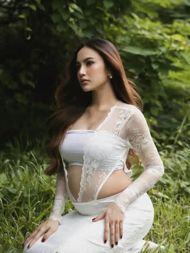 Pesona Duo Bestie Mahalini dan Aaliyah Massaid Hamil di Waktu Berdekatan. [@mahaliniraharja/@aaliyah.massaid]