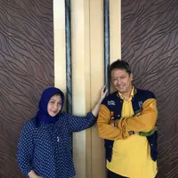 Dina Mariana bersama suami (Dok. Pribadi)