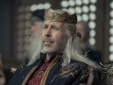 Paddy Considine sebagai King Viserys Targaryen dalam House of the Dragon. (Foto: Ollie Upton / HBO)