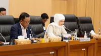 5 Potret Gaya Kerja Putri Zulhas di DPR yang Mencuri Perhatian, Wibawa dan Berkelas
