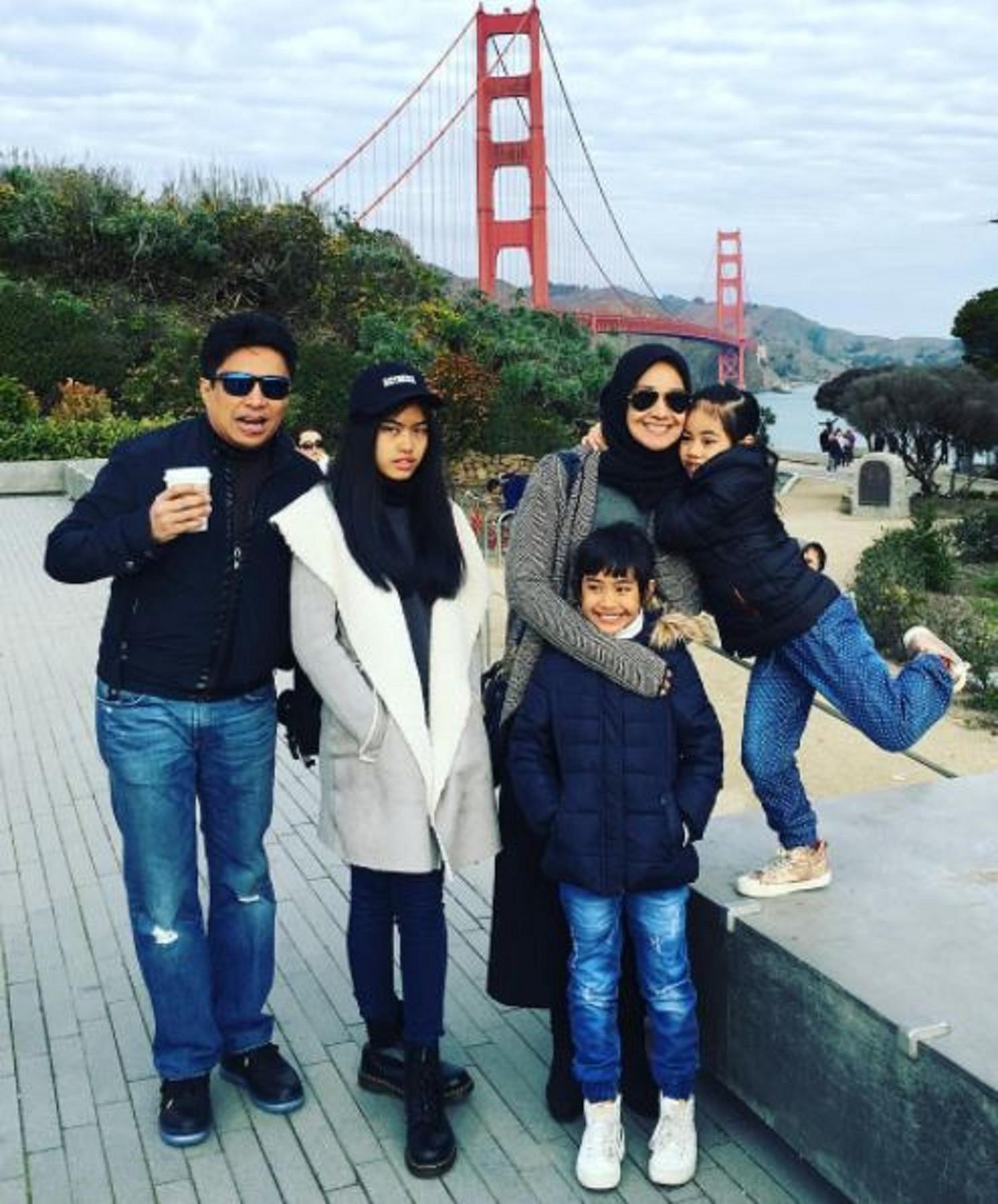 Cerita Cinta Alya Rohali Dan Faiz Ramzy Rachbini News Entertainment Fimela Com