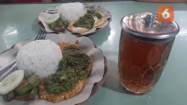 Sensasi Nasi sambal ijo di Banyuwangi bikin nagih. (Heramawan Arifianto/liputan6.com)