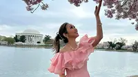 Aktris Imelda Budiman menghadiri Festival Bunga Sakura Nasional 2023 yang digelar di kawasan Tidal Basin, Washington DC, Amerika Serikat, dari 18 Maret hingga 16 April 2023. (Foto: Dok. Koleksi Pribadi Imelda Budiman)