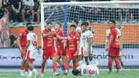 Ketegangan terjadi saat pertandingan antara Persija Jakarta vs Bali United di Jakarta International Stadium (JIS) pada pekan 5 BRI Super League 2025/2026 Minggu (14/9/2025) malam WIB. (Bola.com/M. Iqbal Ichsan)