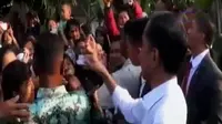Kunjungi Ngawi, Presiden Jokowi Bagi-bagi Amplop