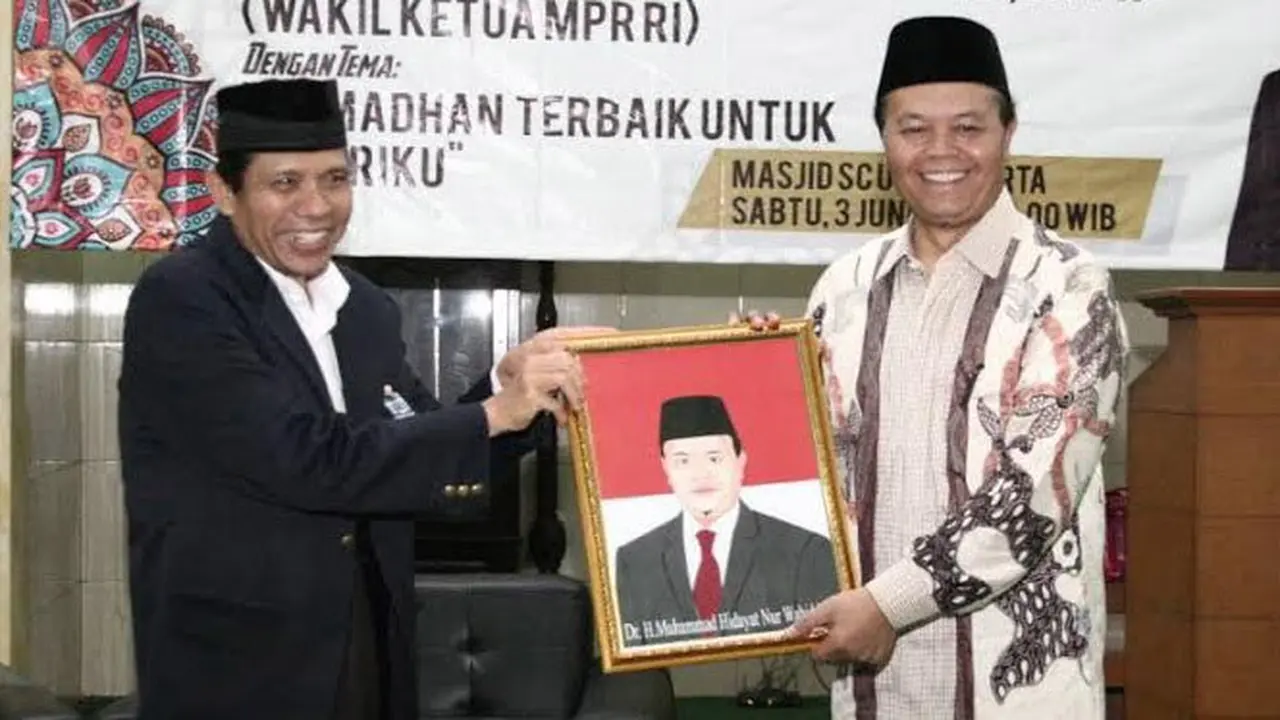 Hidayat Nur Wahid: Hentikan Stigma Negatif Tentang Islam