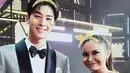 Rossa juga berhasil bikin fans K-pop seluruh Indonesia iri saat dirinya memamerkan foto bareng Cha Eun Woo. Diva Indonesia ini berkesempatan ketemu dengan aktor sekaligus member boyband Astro ini saat menghadiri Indonesian Television Awards di Jakarta pada tahun 2018 silam. (Liputan6.com/IG/@itsrossa910)